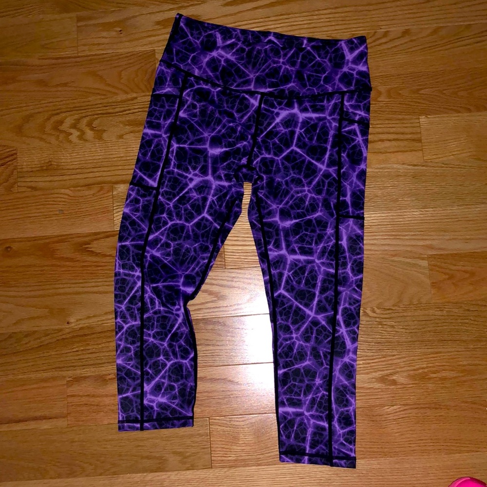 CVG purple capris leggings